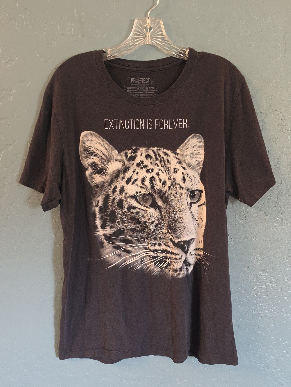 The Mountain Black Tee - Leopard 'Extinction Is Forever'